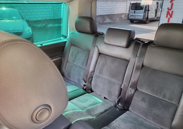Volkswagen Multivan cena 109000 przebieg: 202000, rok produkcji 2011 z Parczew małe 154